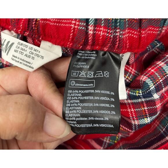 H&M Red Plaid Mini Skirt Elastic in back with Ruffles PreOwned Flirty Schoolcore - Picture 7 of 8